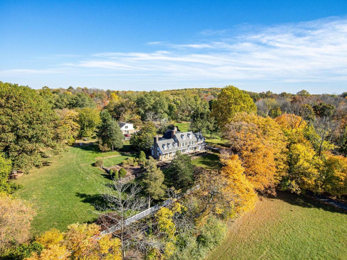 Chimney Hill Estate Inn Ламбертвілл Екстер'єр фото